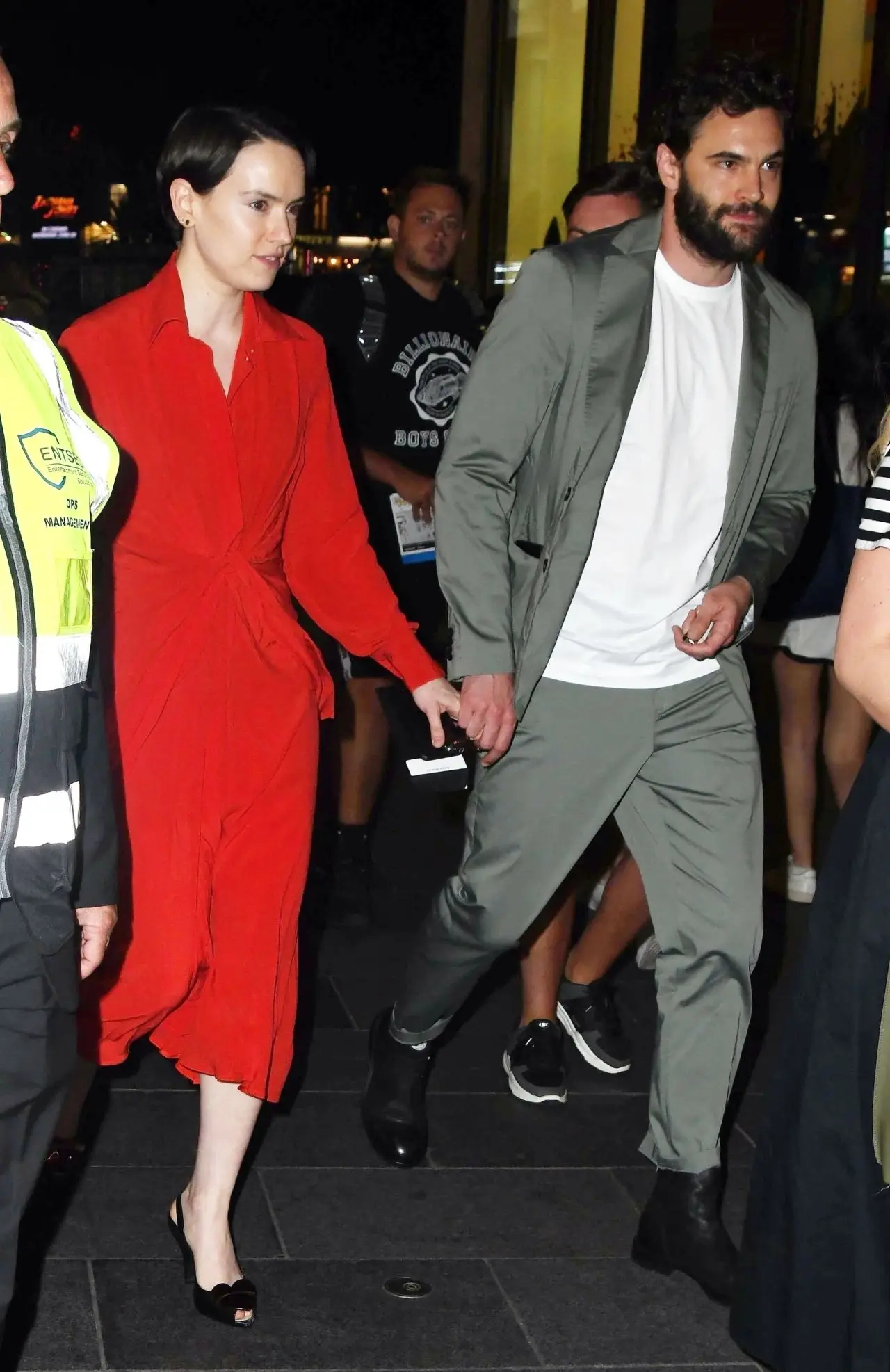 DAISY RIDLEY AND TOM BATEMAN IN LONDON6